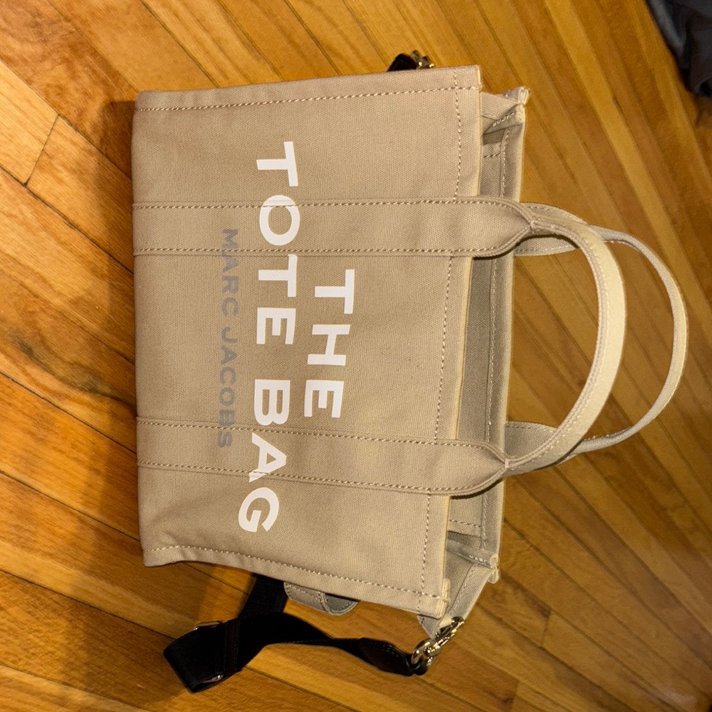 Marc Jacobs Beige Tote Bag